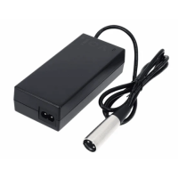 TD ACCULADER 42V 2A XLR 3-POLIG