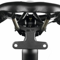 B&M ZADELPENHOUDER BEVESTING ACHTERLICHT 427SHKA